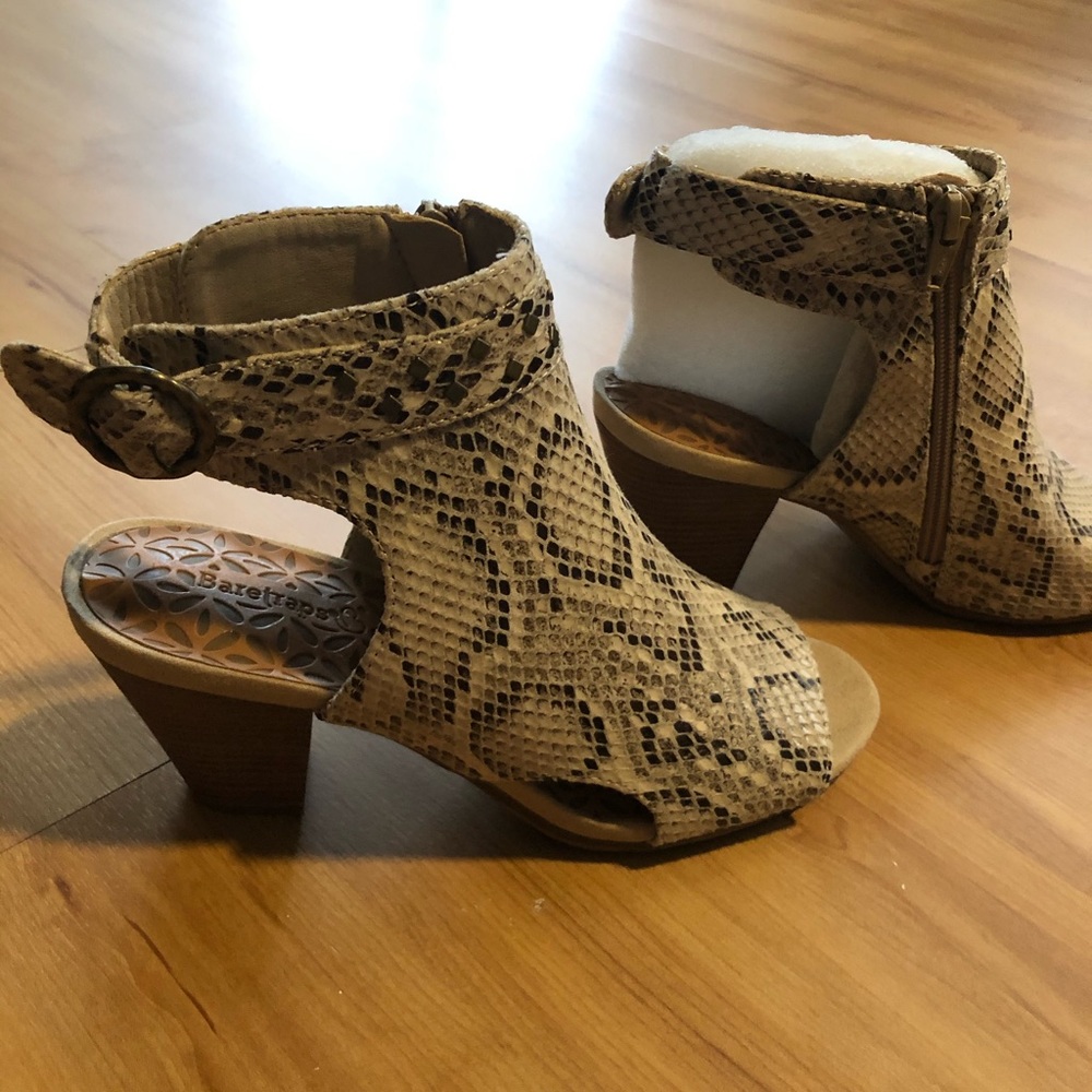 New. Cute open toe small heels, snake skin pattern